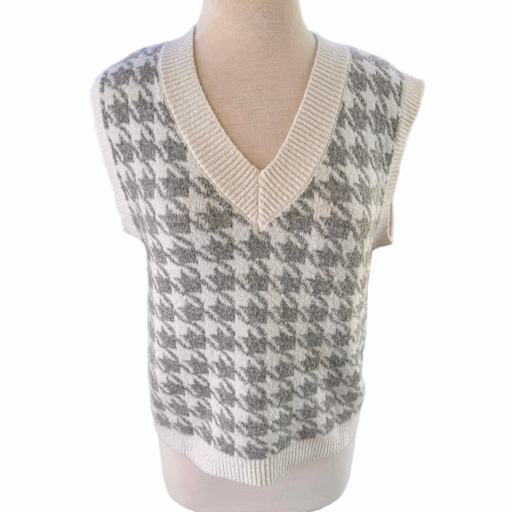 Pink Rose Houndstooth Sweater Vest Size XS Grey White Boxy Oversized Preppy Golf